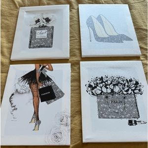 4 Canvas Pictures 8 x 10inches. Very nice. Did not use.